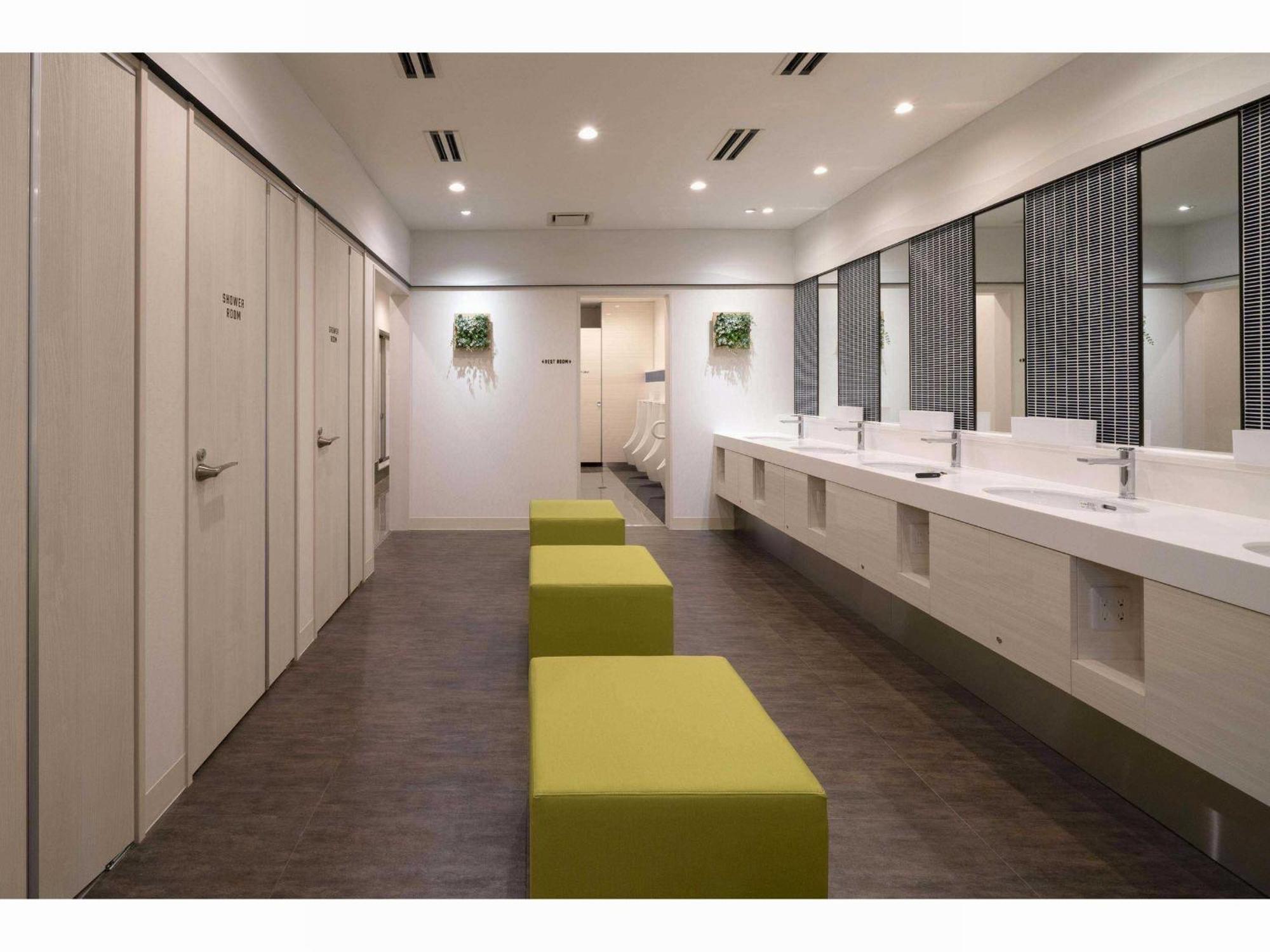 Capsule Hotel J Garden Shin-Osaka Exterior photo